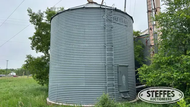 Butler grain bin