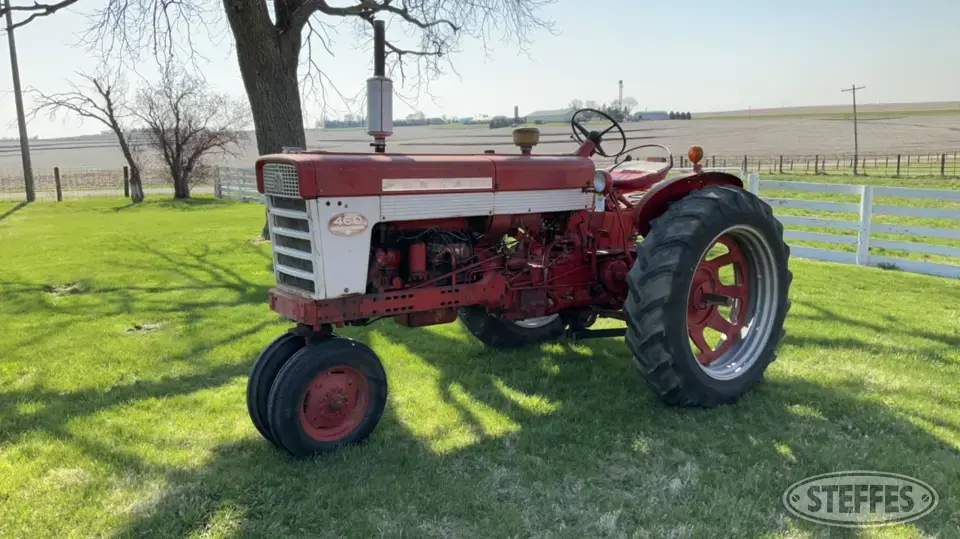1959 Farmall 460 2WD Tractor