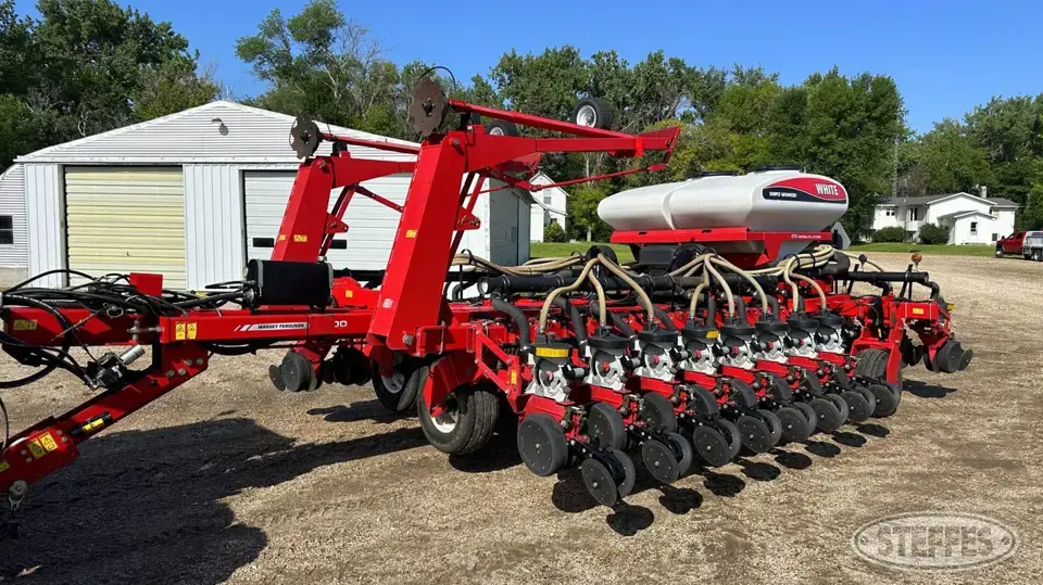 2013 White 8500 12 or More Row Planter