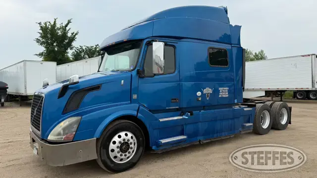 2015 Volvo VNL64T730