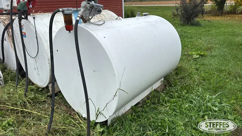 500 gal. horizontal fuel tank