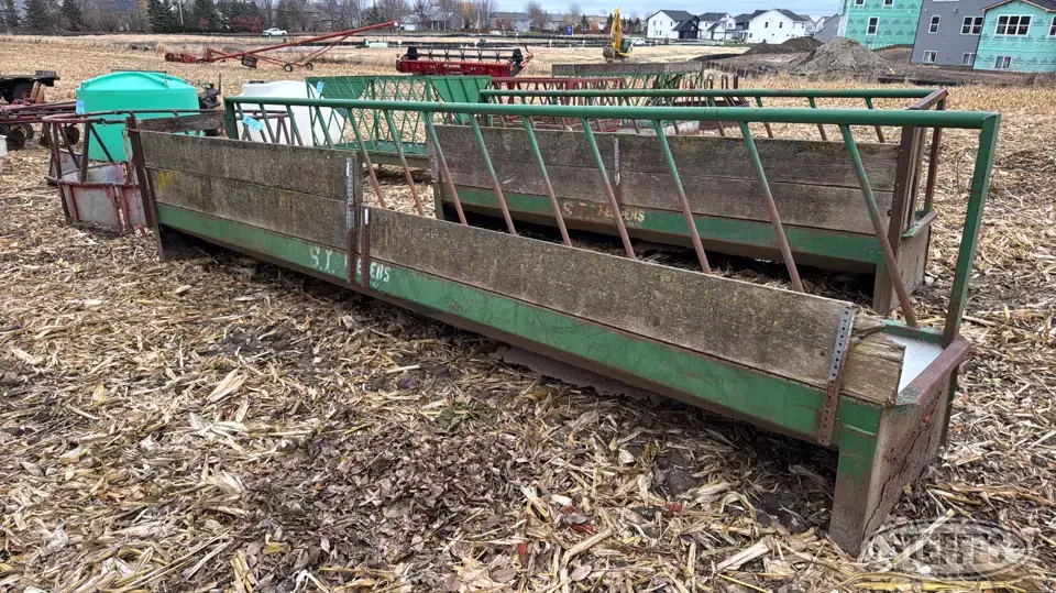 S. I. Feeders Feeders and Bunk