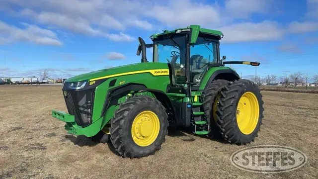 2023 John Deere 8R 250