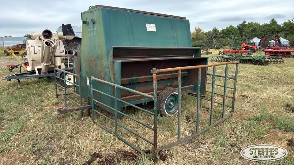 Vern’s Mfg. creep feeder Feeders and Bunk