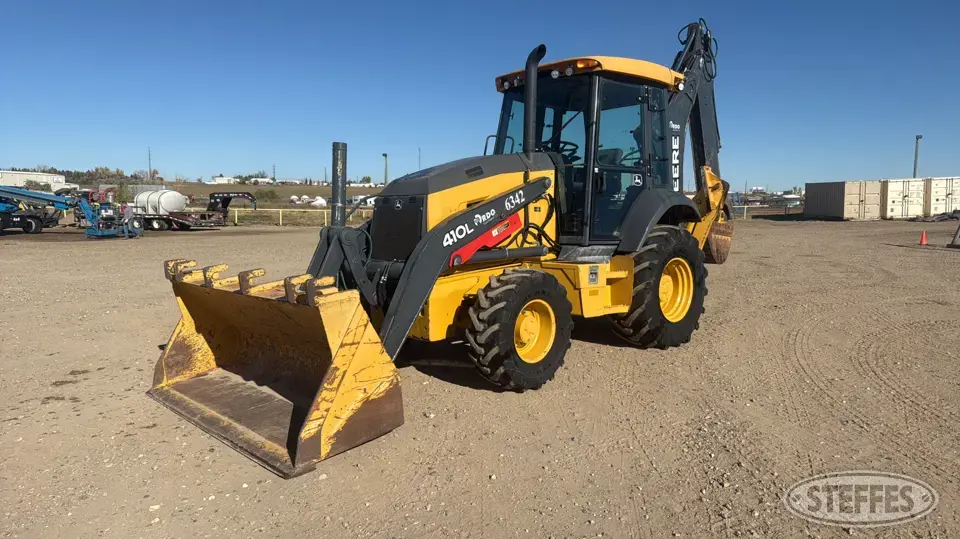 2019 Deere 410L Loader Backhoe