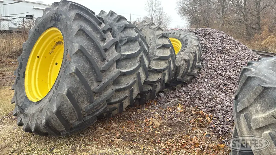 (4) VF650/65R38 tires Tractor-Implement Tire
