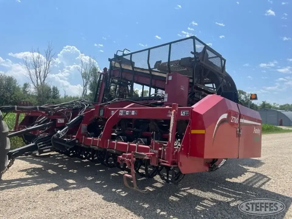 2013 Amity 2700 Sugarbeet Harvester