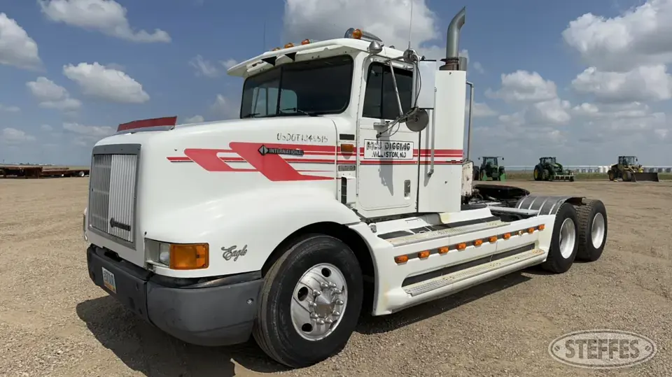 1994 International 9200 Conventional Truck without Sleeper