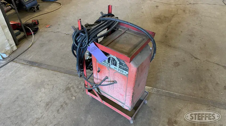 Lincoln AC-225-S Farm Support Item
