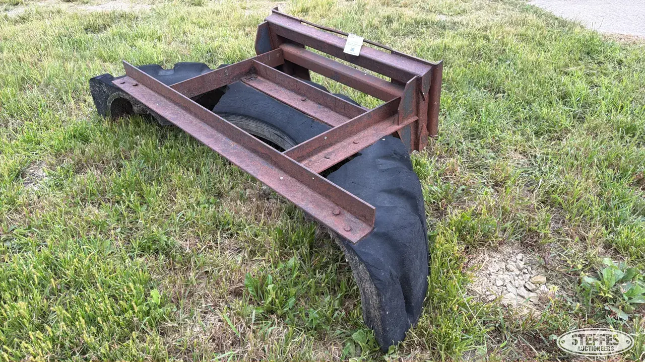 Skid steer pusher Skid Steer Bucket