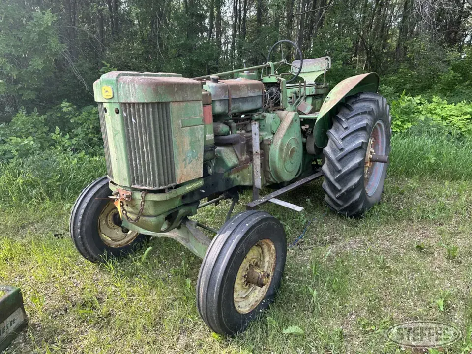 1958 John Deere 720 Collectible Tractor