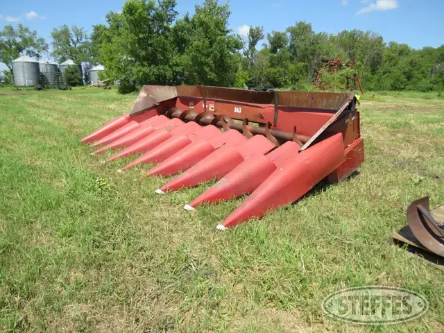 International 863