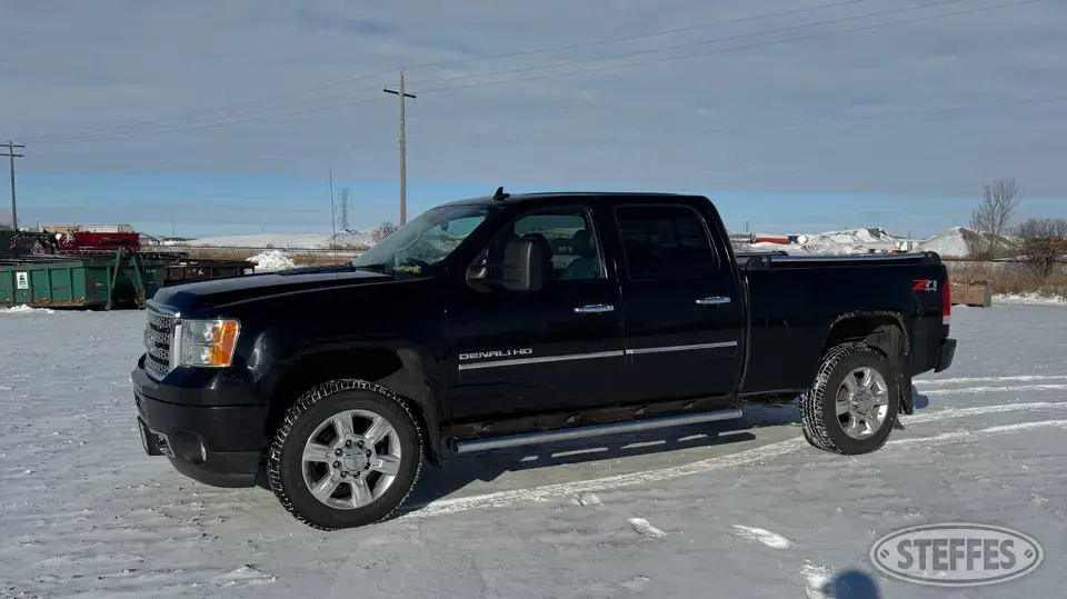 2013 GMC Sierra 2500HD Denali 3 Quarter Ton Pickup