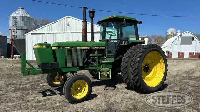 1982 John Deere 4440