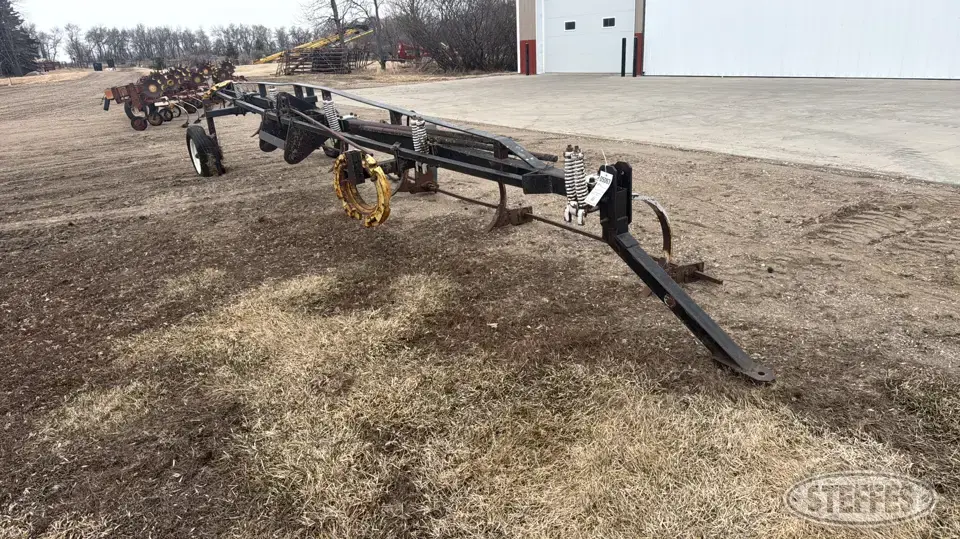 Hyd. rod weeder Edible Bean Knifers and Rod Weeder