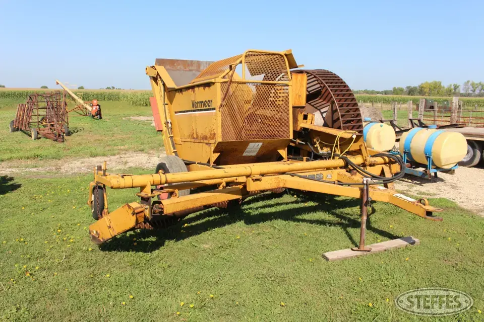 Haybuster H106 Rock Picker
