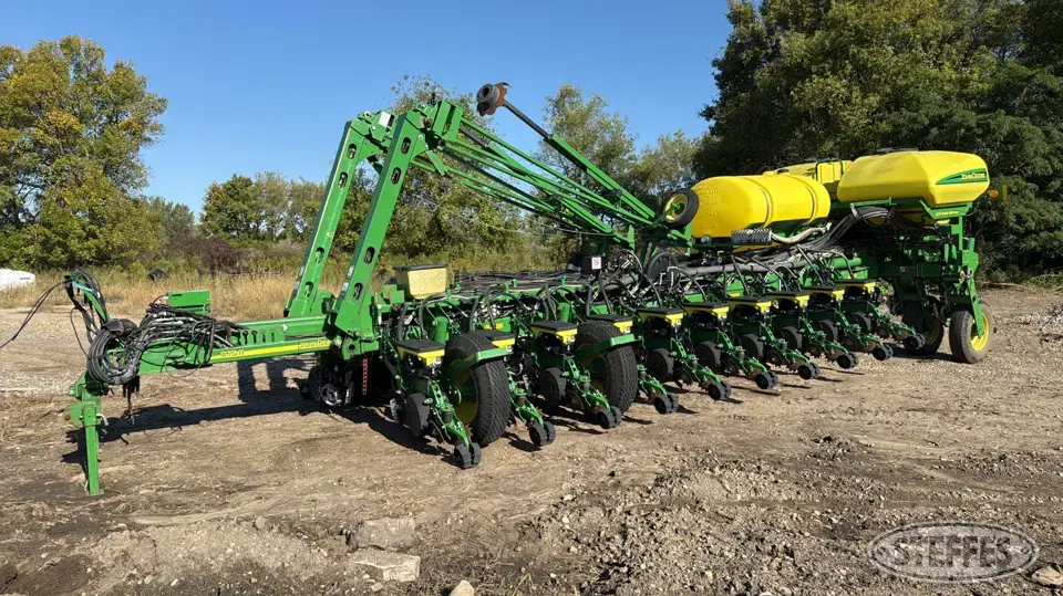 2012 John Deere 1770NT 12 or More Row Planter