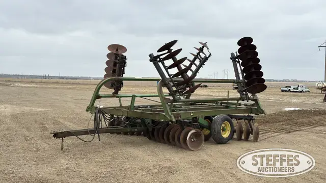 John Deere 230