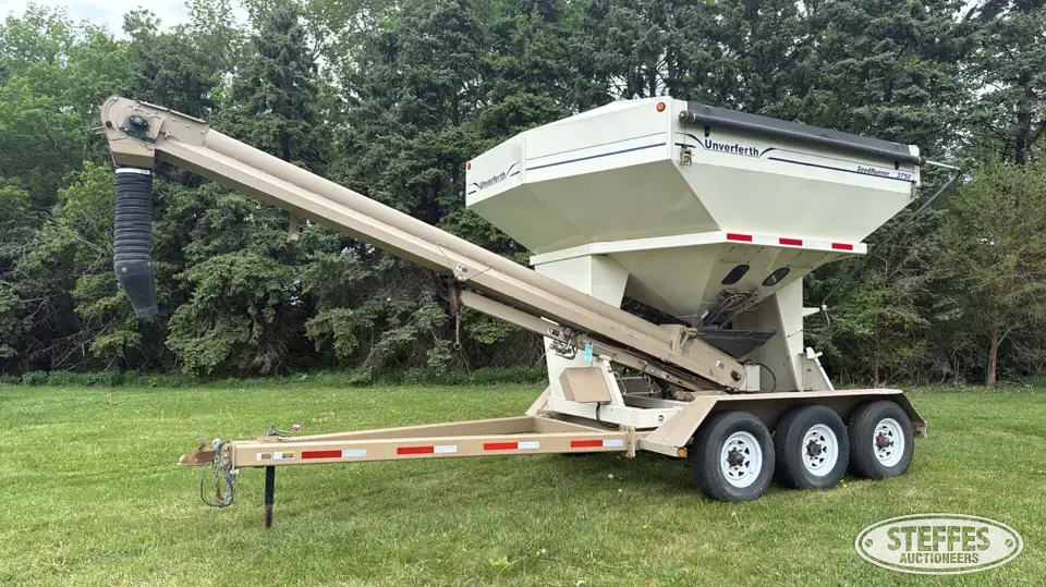 2008 Unverferth Seed Runner 3750 Bulk Seed Tender Trailer