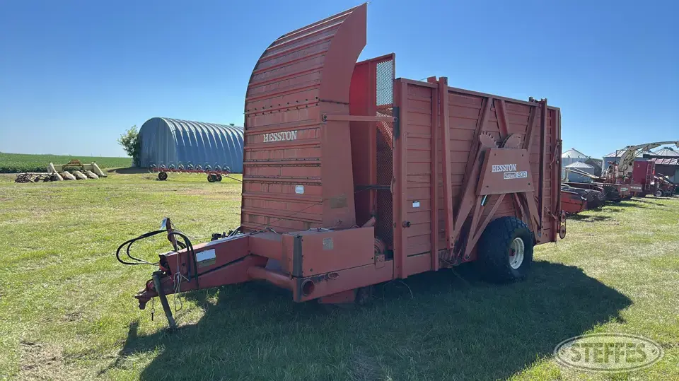 Hesston StakHand 30A Bale Handling