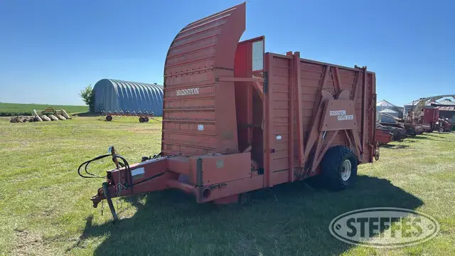 Hesston StakHand 30A