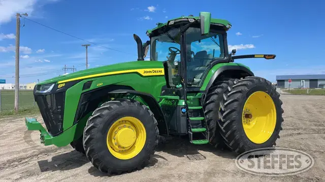 2023 John Deere 8R 230