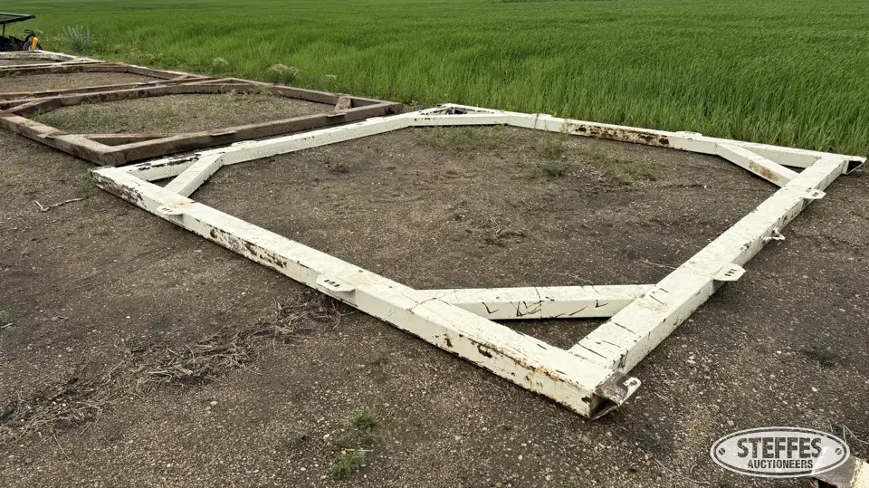 Hopper bin base