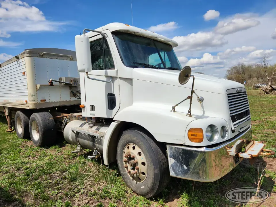 2001 Freightliner Century Conventional Truck without Sleeper