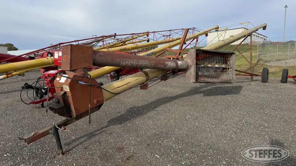 1987 Westfield MK100-61 Swing Hopper Auger