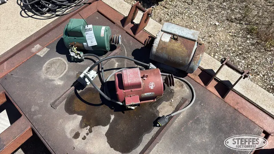 (3) Electric motors Farm Support Item
