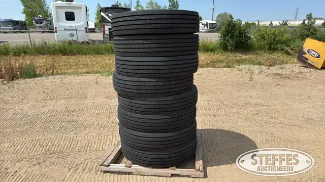 (8) Headway HLS915 11R22.5 truck tires