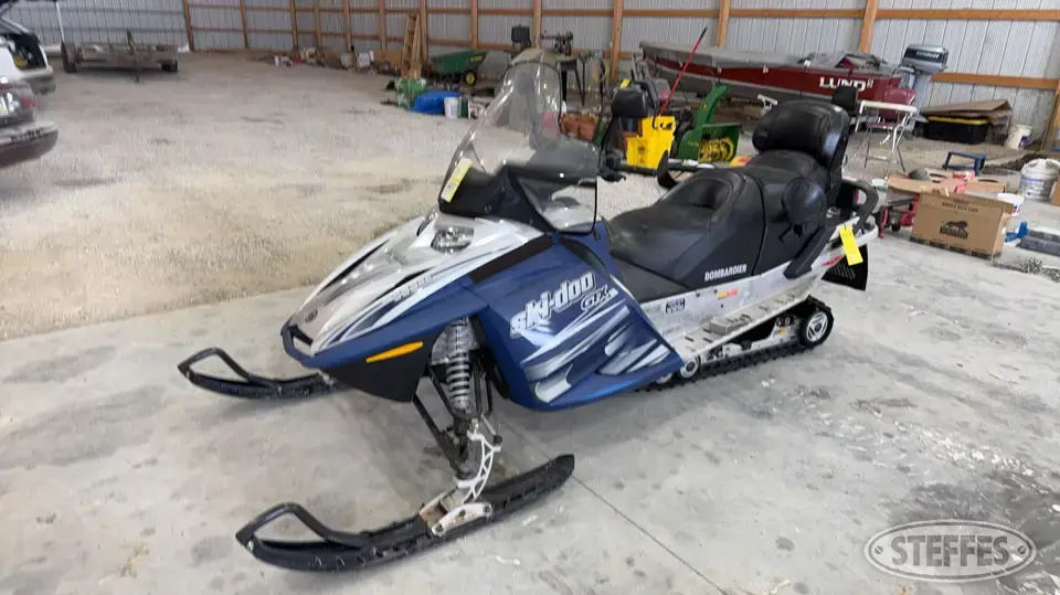 2005 Ski-Doo GTX Bombardier Snowmobile