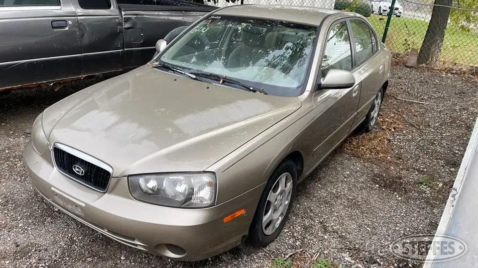 2001 Hyundai Elantra Car