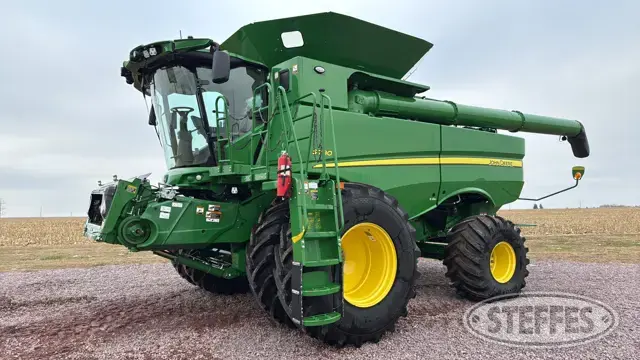 2023 John Deere S780