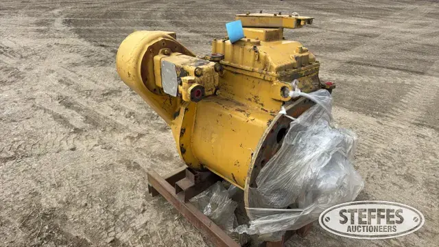 CAT 627B front transmission