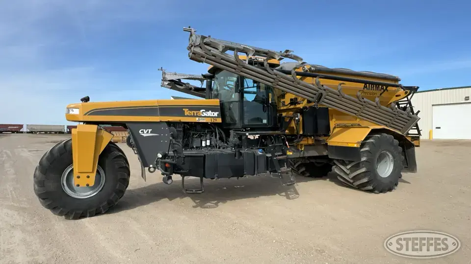 2014 AgChem TerraGator 8300 Self-Propelled Dry Applicators-Spreaders-Floater