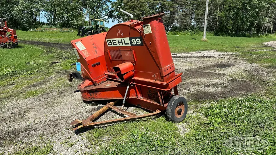 Gehl 99 Forage Processing