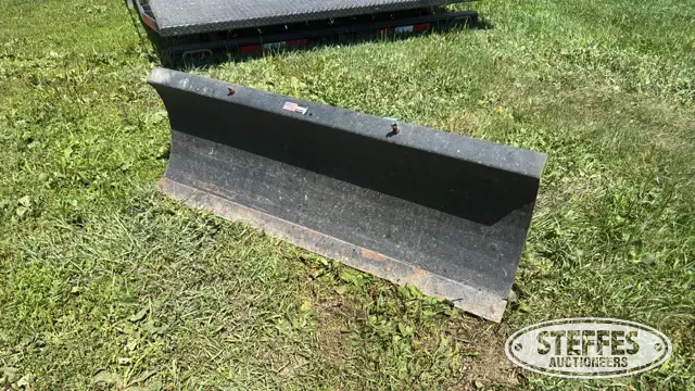 Swisher blade
