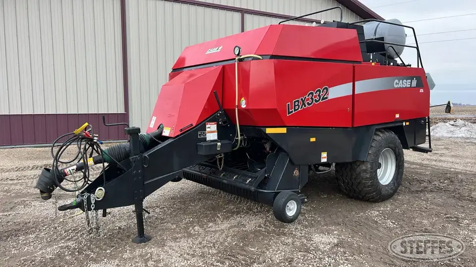 2004 Case IH LBX332 Square Baler