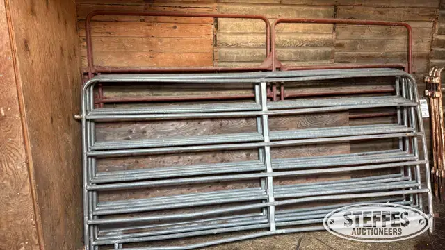 Livestock fence panels