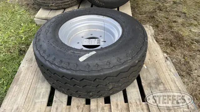 Galaxy 12.5L-16.5 tire