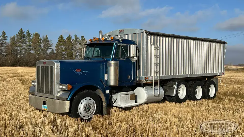1992 Peterbilt 379 Tri-Axle Boxed Truck