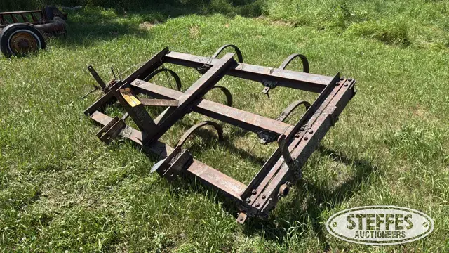 Graham Hoeme chisel plow
