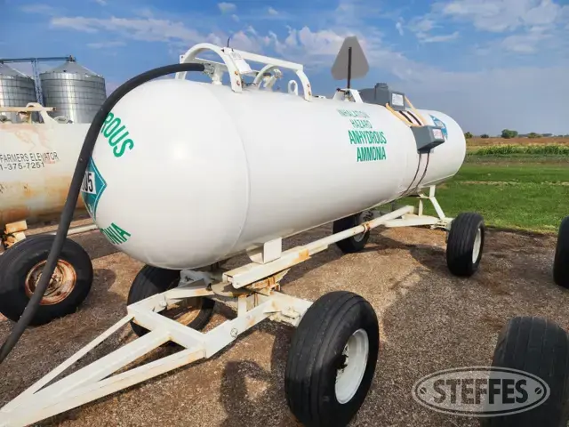 1,000 gal. NH3 tank