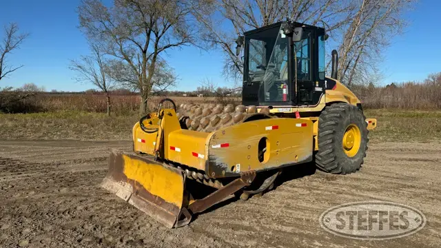 2004 CAT CP-573E