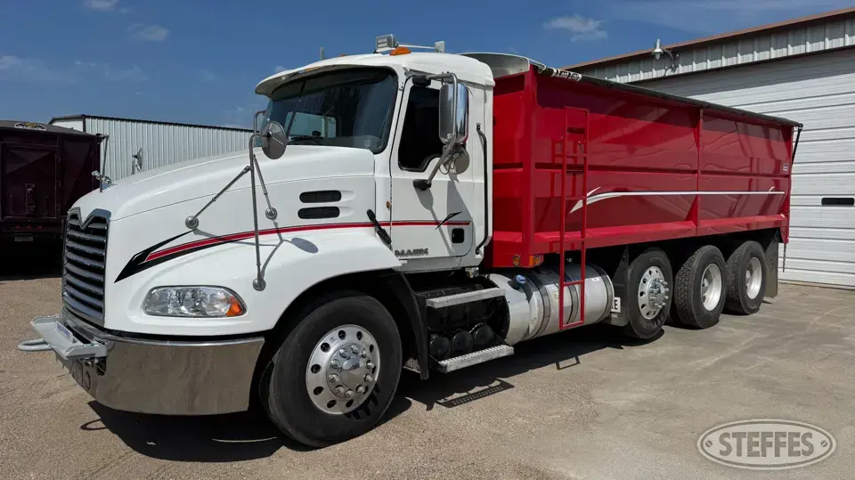 2011 Mack Pinnacle Grain Truck