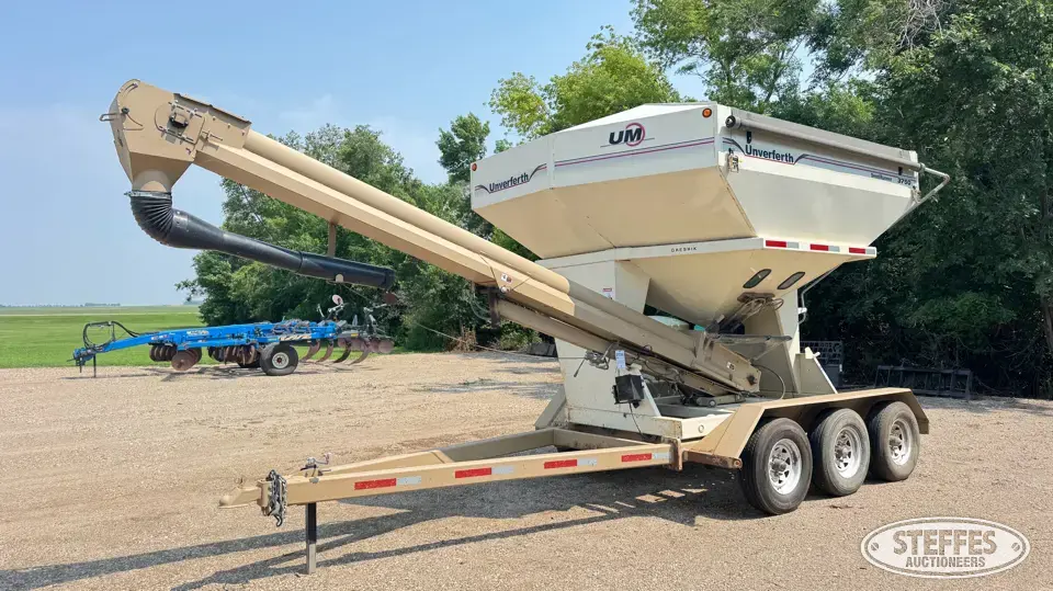 Unverferth Seed Runner 3750 Bulk Seed Tender Trailer