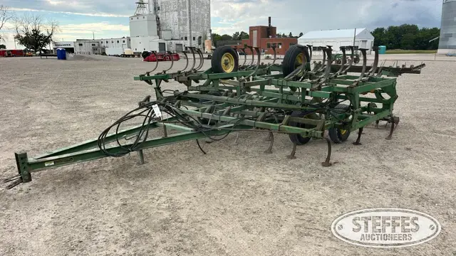 John Deere 1010