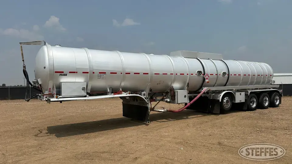 2013 Heil Tank Trailer