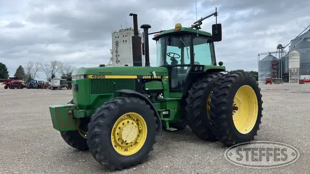 1990 John Deere 4955